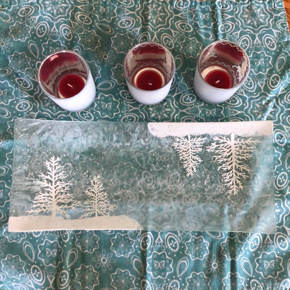 Frosted glass tray w/ three decorative votives.